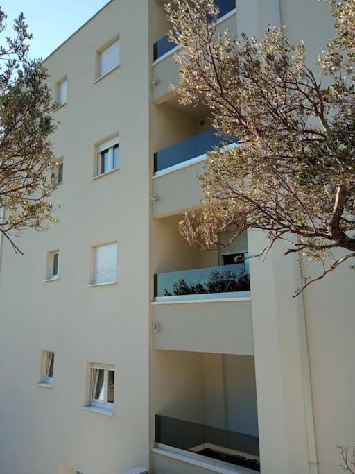 Modern 2+2 Zinfandel With Beautiful View Apartment